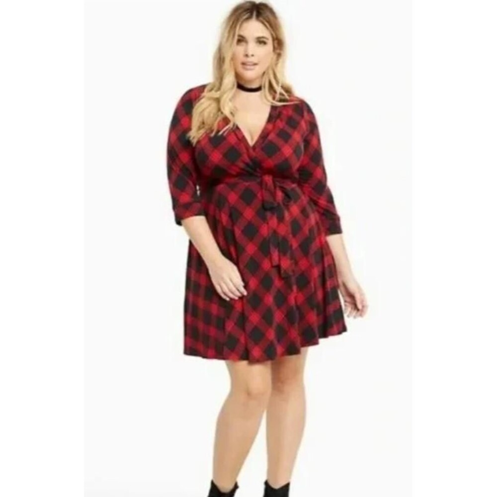 TORRID Red & Black Plaid Plus Sz 4X (26) Knee Length Stretchy Mock Wrap Dress